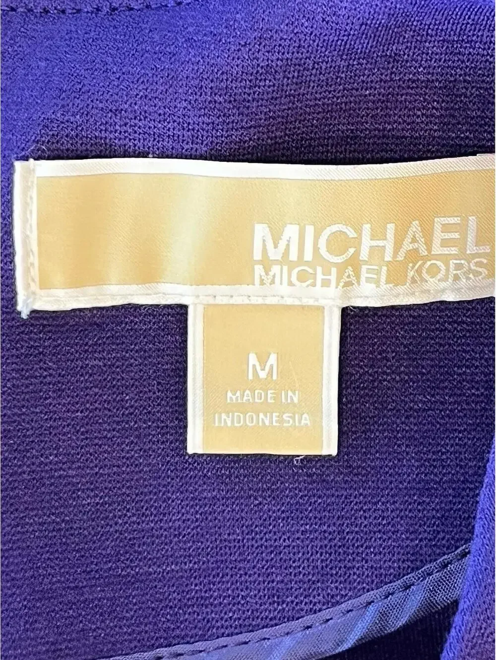 Michael Kors Knit Top Women Size M Purple Short Sleeve Front Silver Discs